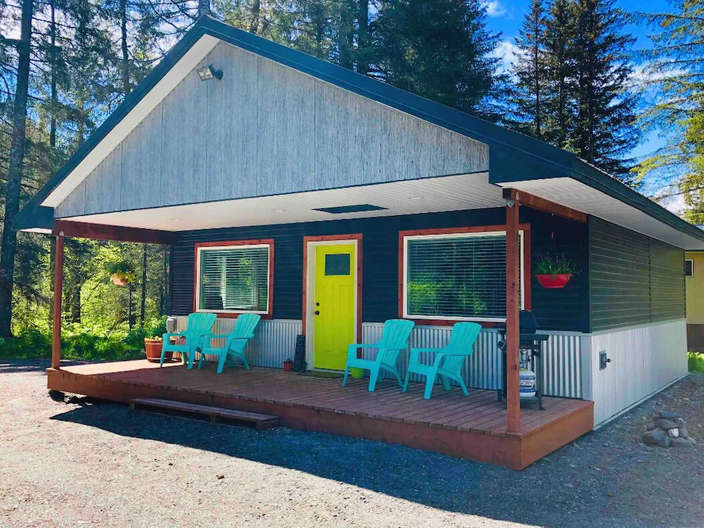 Cozy, modern cabin in Seward, Alaska