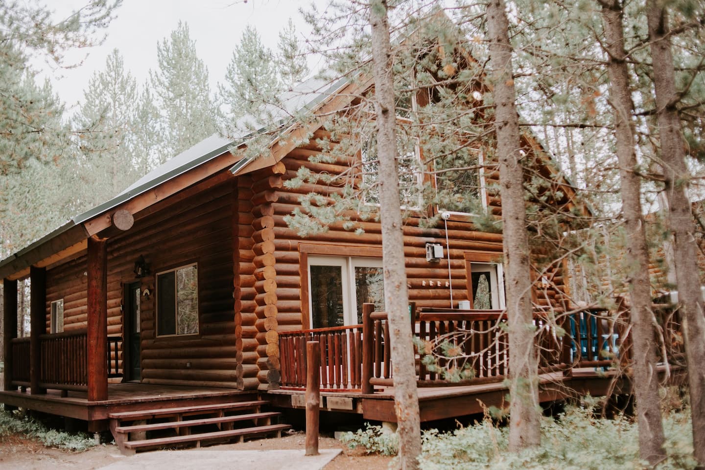 Idaho Log Cabin Retreat by Yellowstone