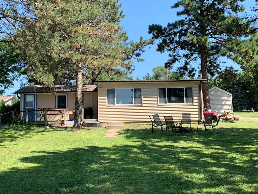 Lakeside Nebraska Cabin on Harlan County Reservoir