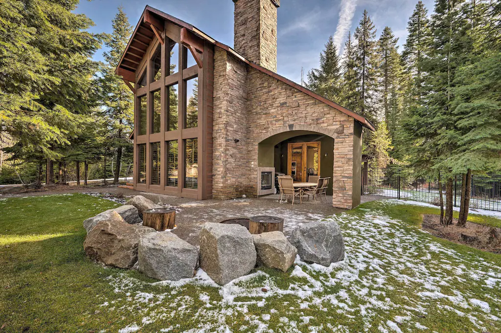 Luxury McCall Cabin in Idaho