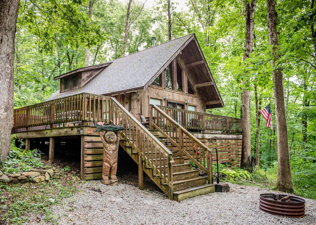 Red Hickory — A secluded and romantic retreat in the woods