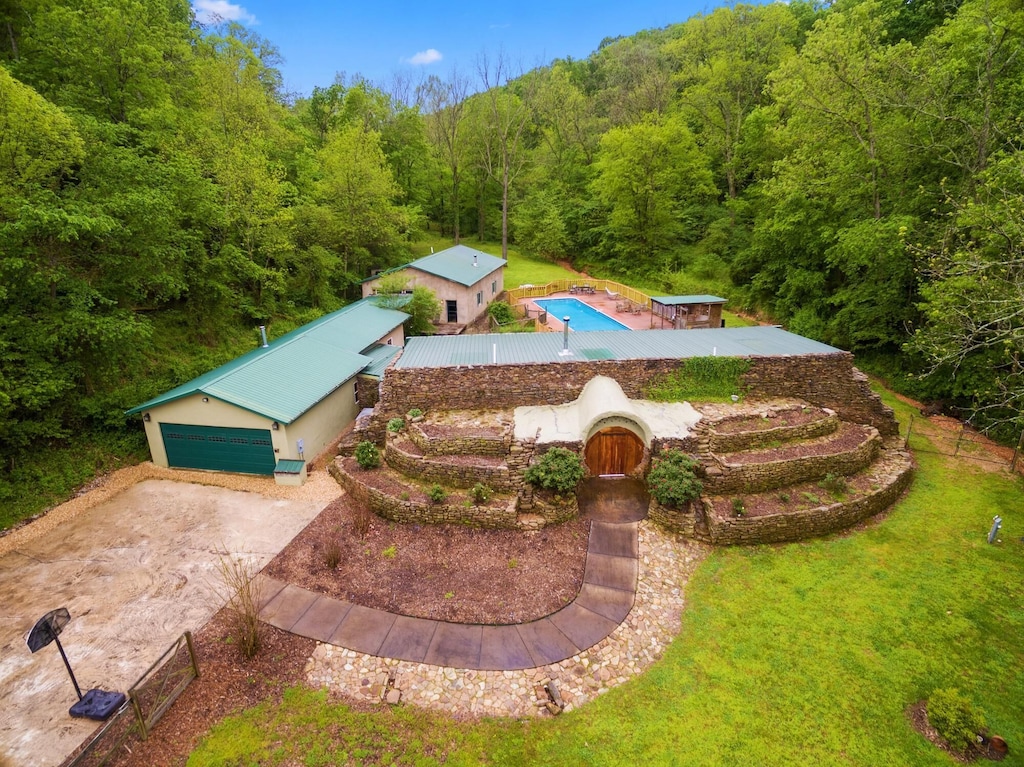 Secluded Hobbit House Cabin Rental in Arkansas