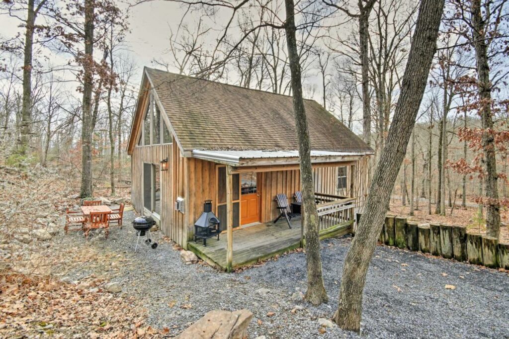 Rural cabin rental in Virginia