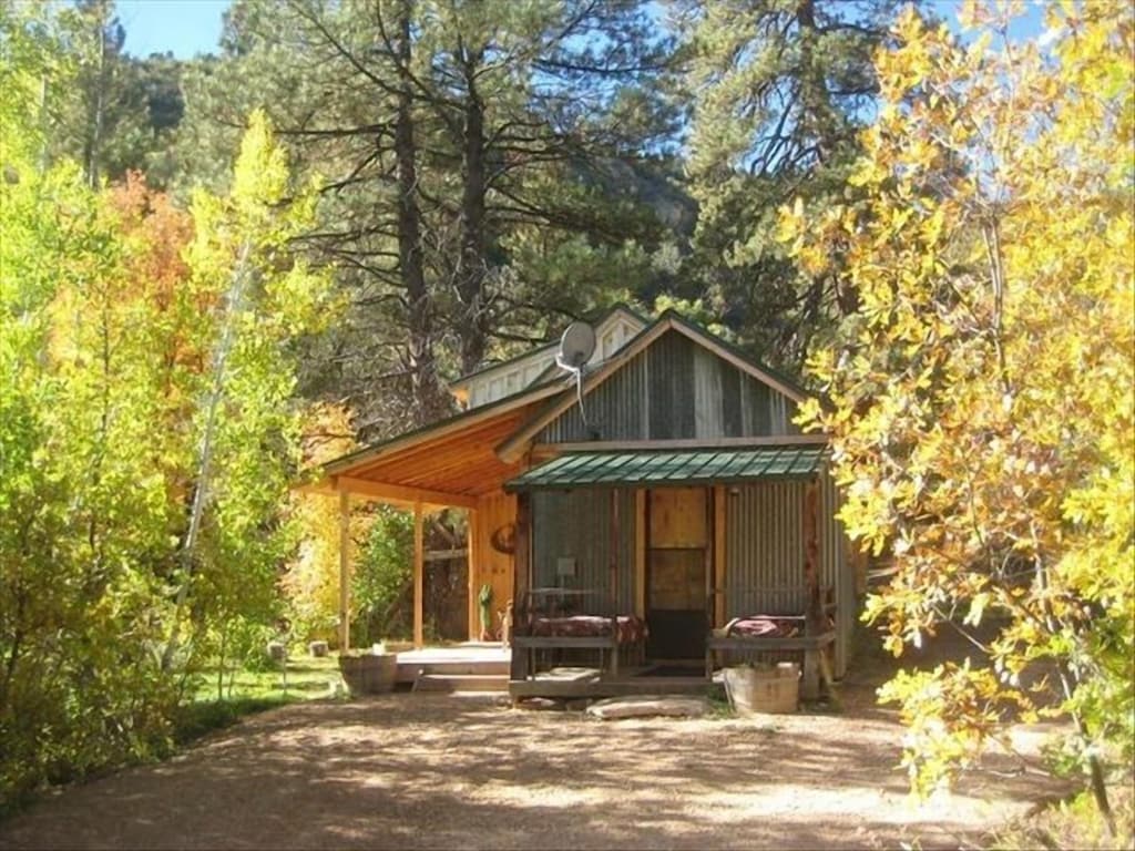 HappyOurs Ranch Bunkhouse Secluded Cabin Rental Utah