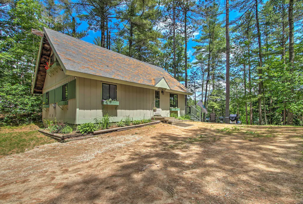 Lake Arrowhead Waterfront Cabin Maine