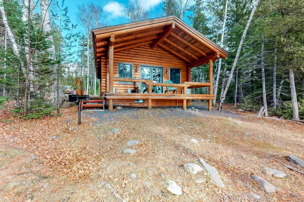 Lakefront Cabin Rental in Maine