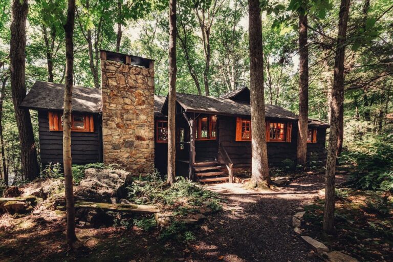 12 Coolest Cabin Rentals in Connecticut To Stay in 2022 Cabin Trippers