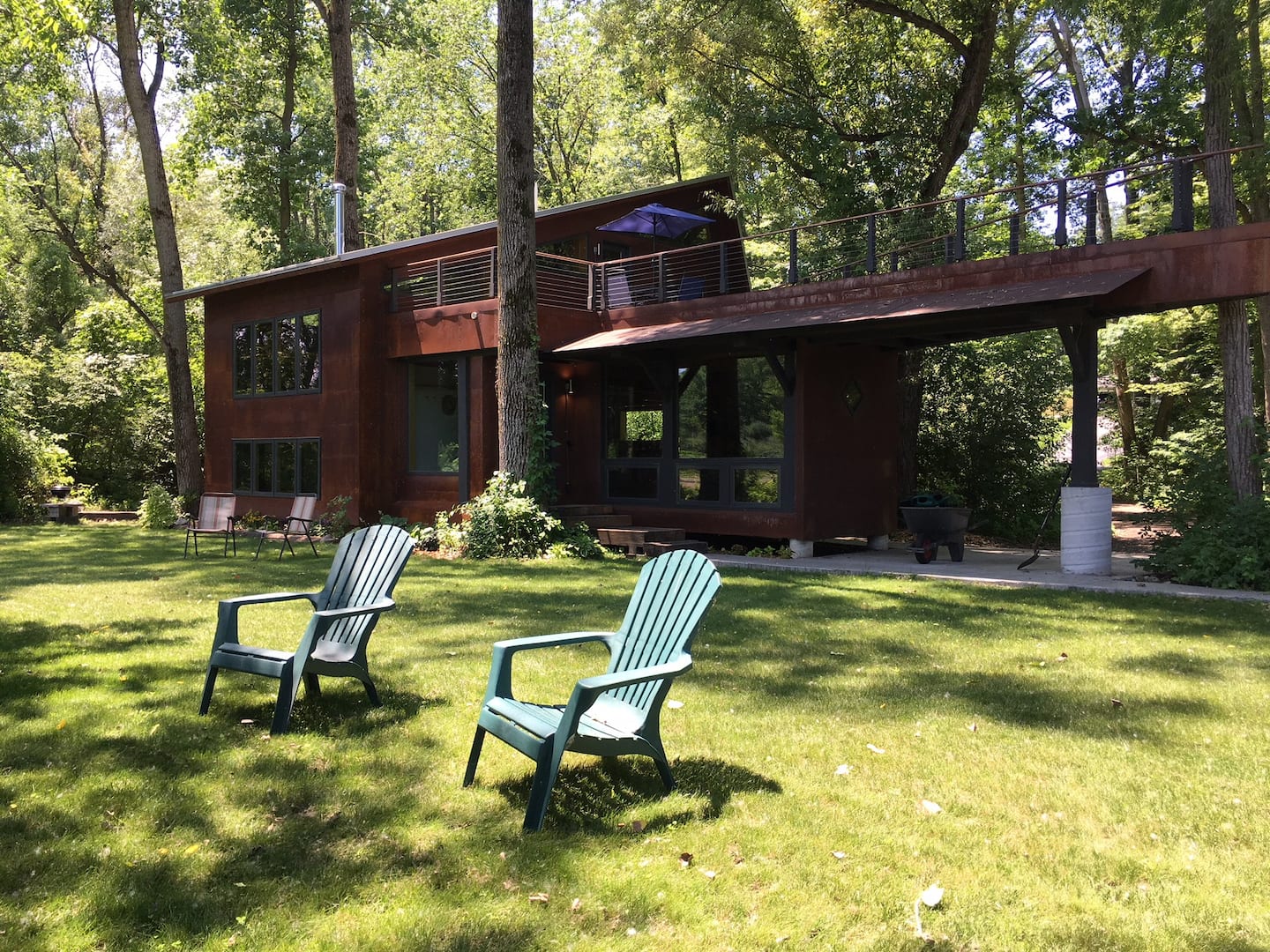 Unique Lakeside Timberframe Cabin Rental in Michigan