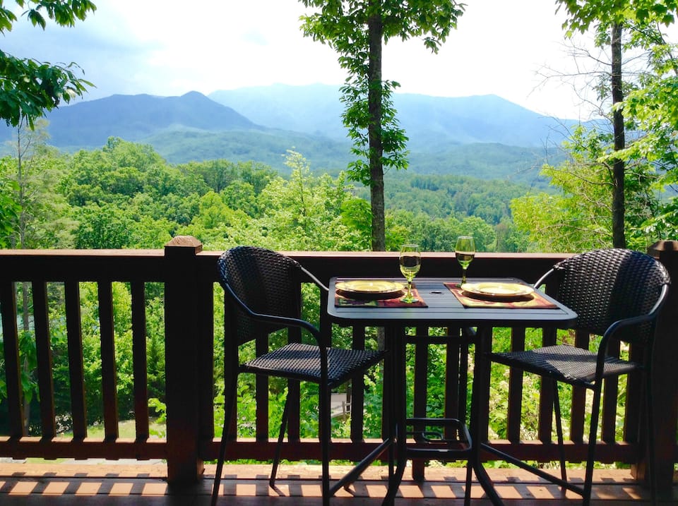 Body and Soul Romantic Secluded Cabin Gatlingburg Tennessee