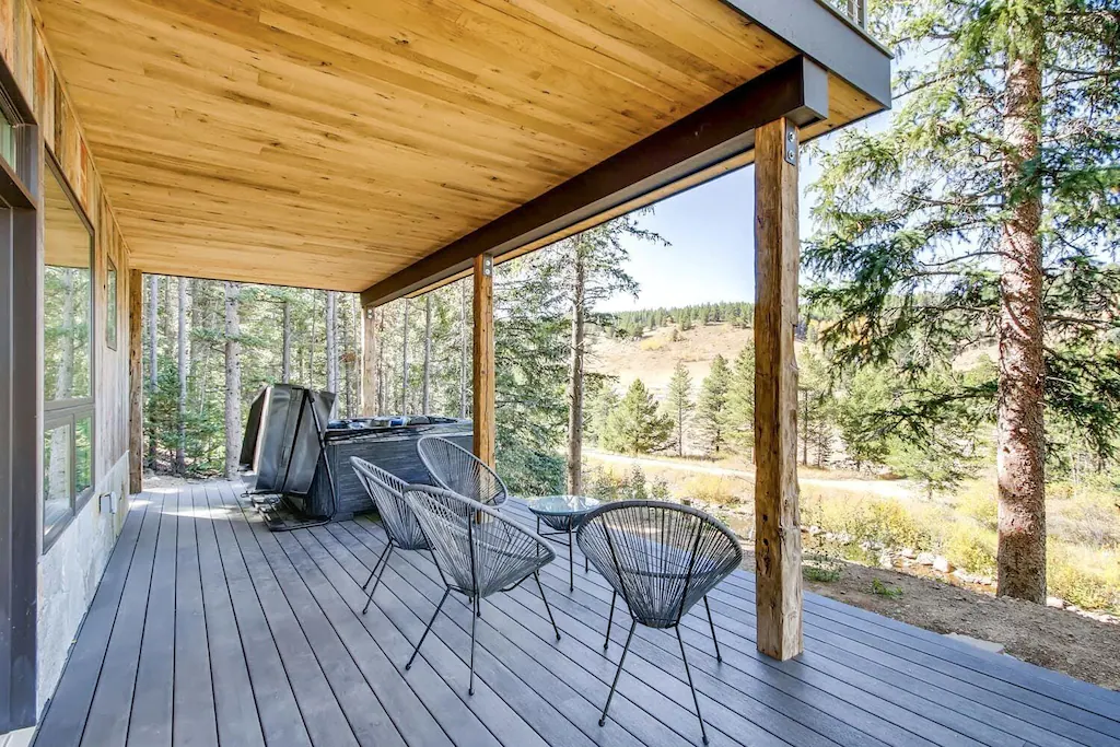 Luxury Colorado Cabin with Hot Tub