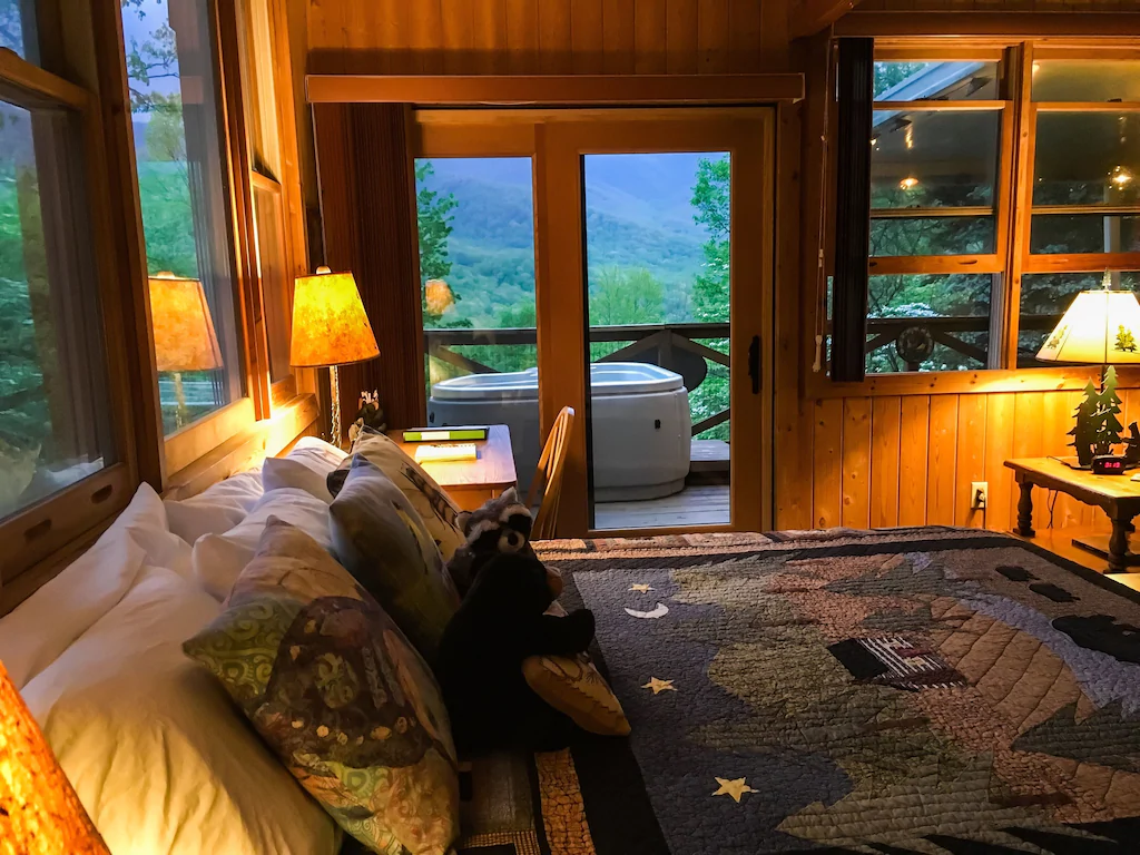 Nancy’s Treetop Mountain Vista Romantic Cabins North Carolina Hot Tubs