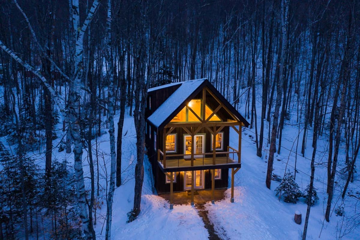 Top 13 Romantic Cabins in New Hampshire With Hot Tubs Cabin Trippers