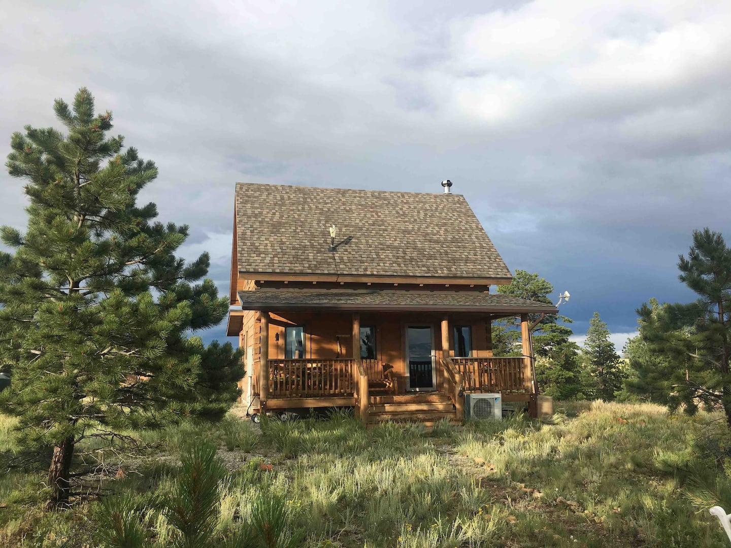 Private Mountain Cabin with 360 Views & Hot Tub