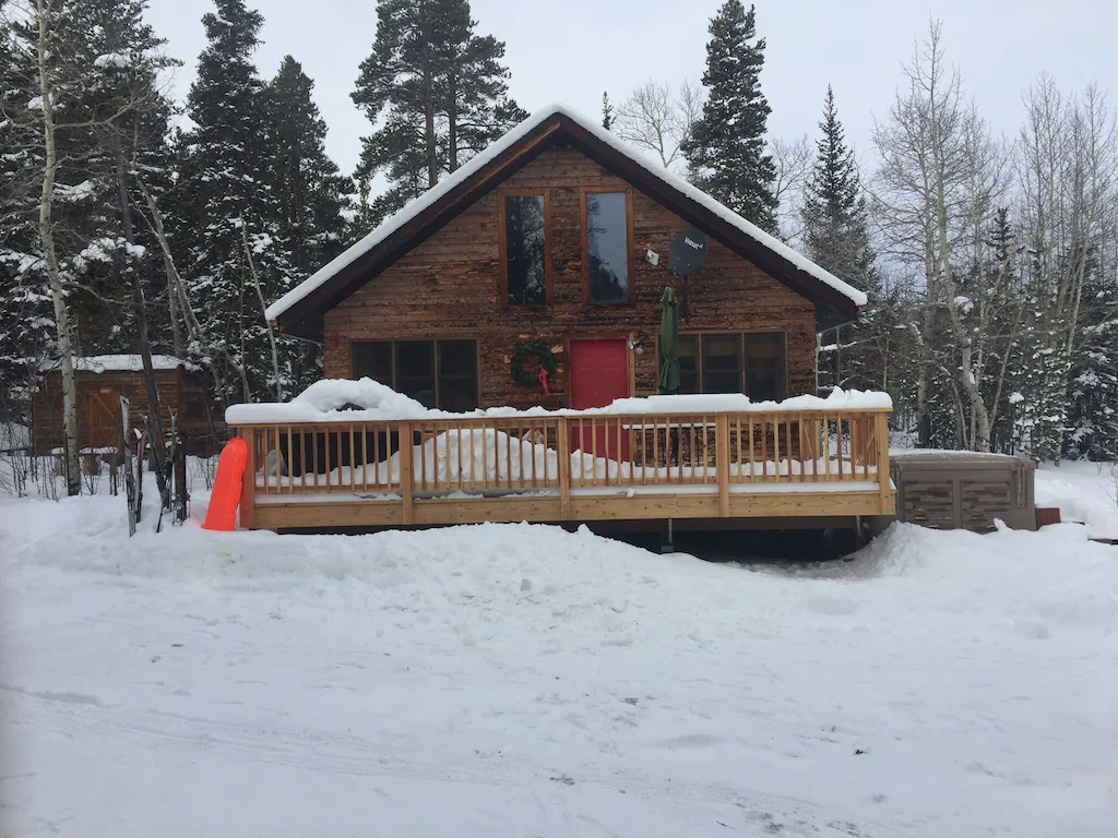 Romantic Log Cabin with Hot Tub