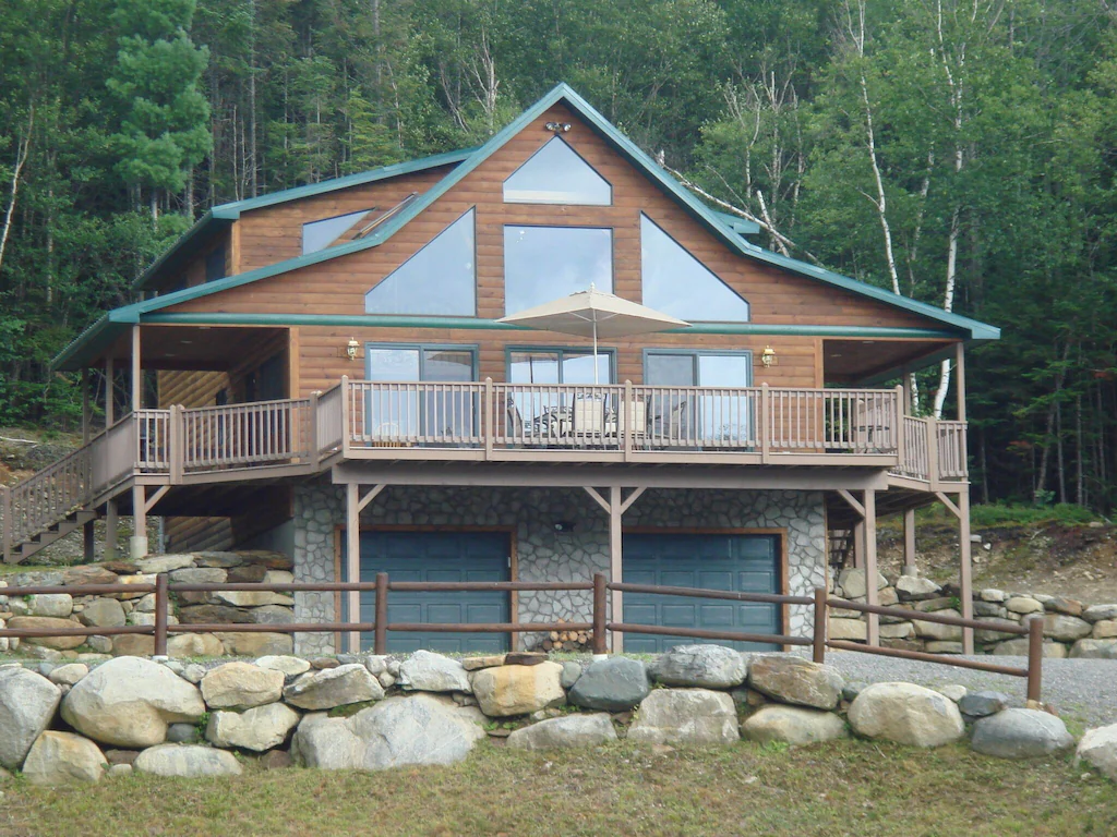 Romantic log cabin New Hampshire