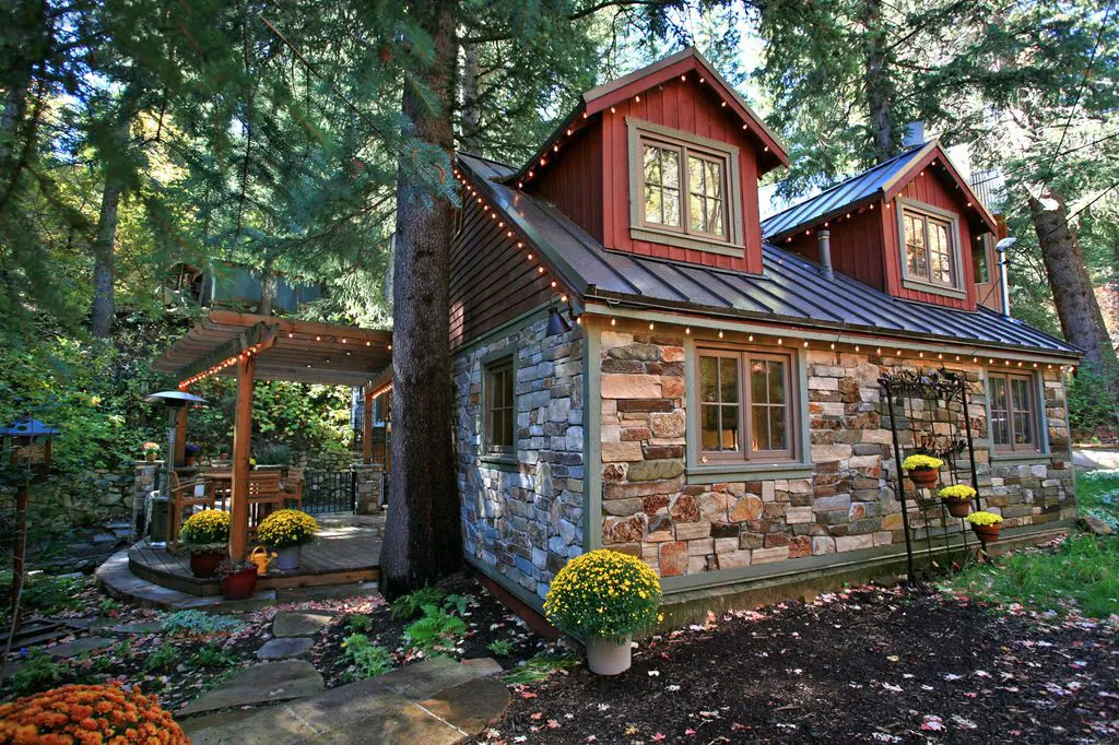 Storybook Stone Cabin Romantic Utah