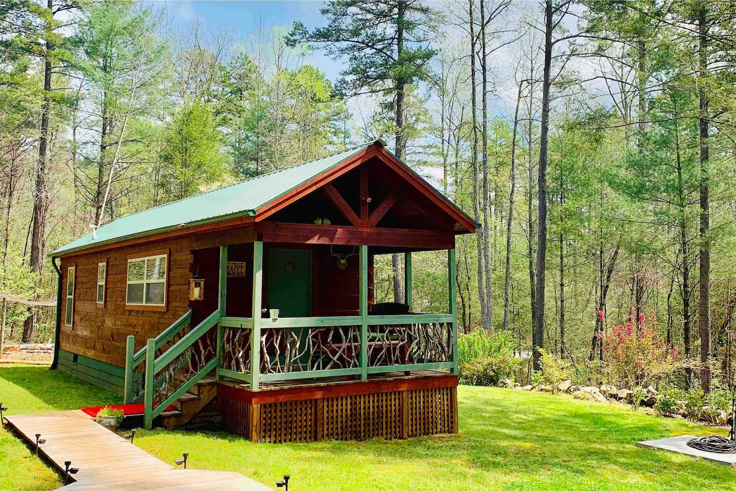 Wahoo Cabin Secluded South Carolina Airbnb