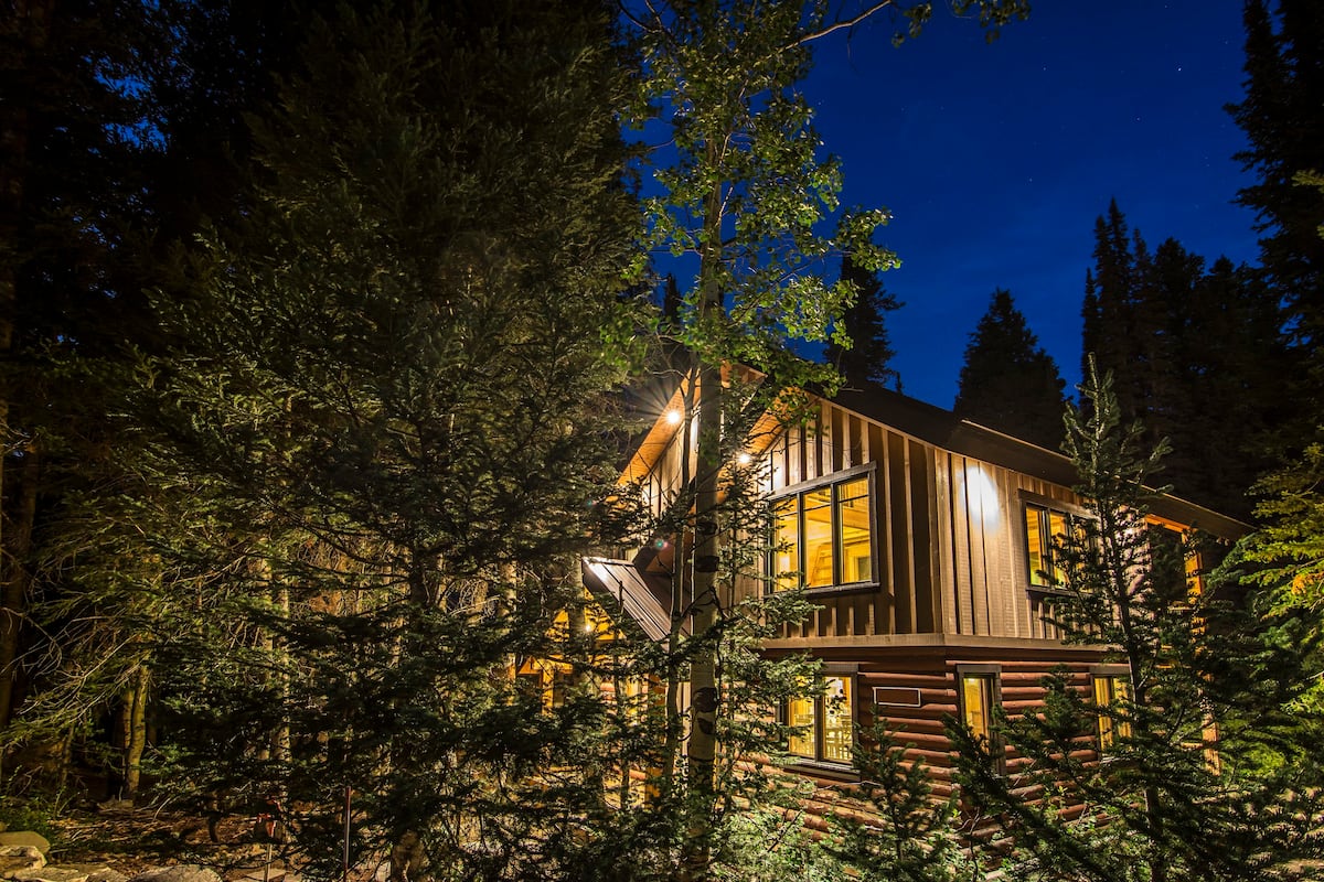 Willow Fork Cabin Rental Utah Hot Tub