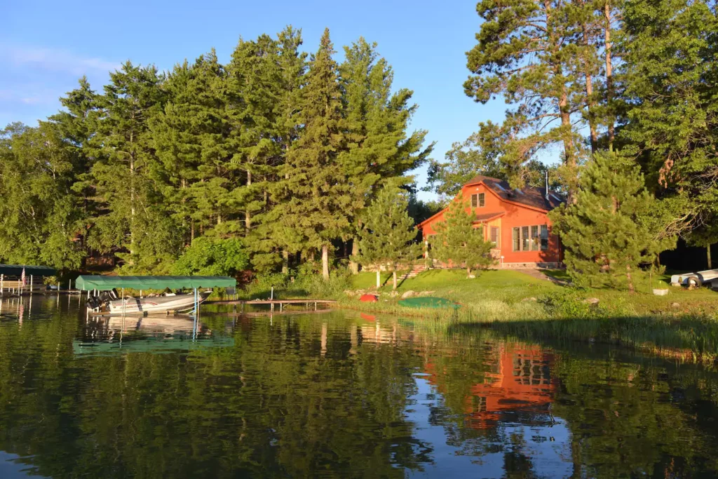Beautiful Cottage on Horseshoe Lake