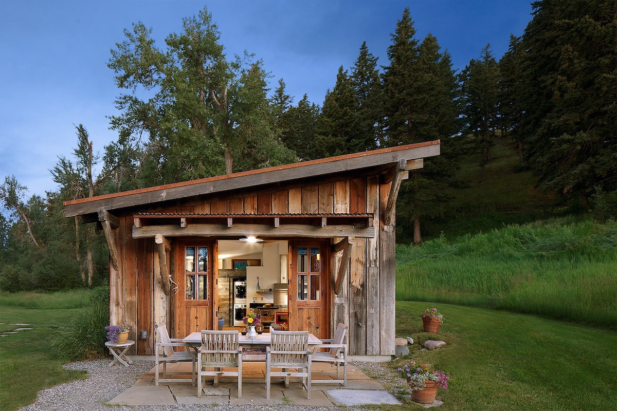 Bozeman Montana Secluded Cabin