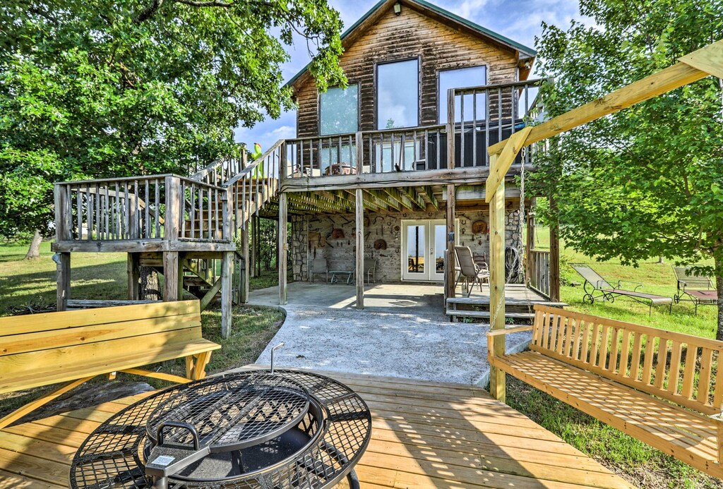 Cabin Creek Hideaway - Romantic Cabin Rental Arkansas
