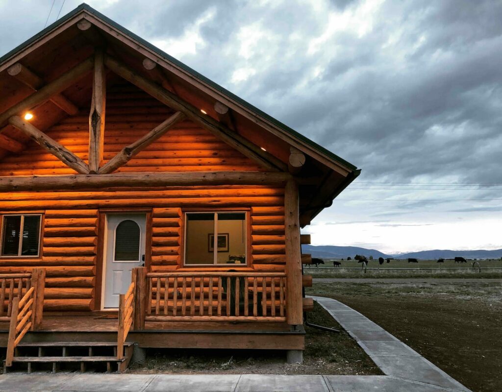 Top 15 Secluded Cabins in Montana To Rent in 2023 Cabin Trippers