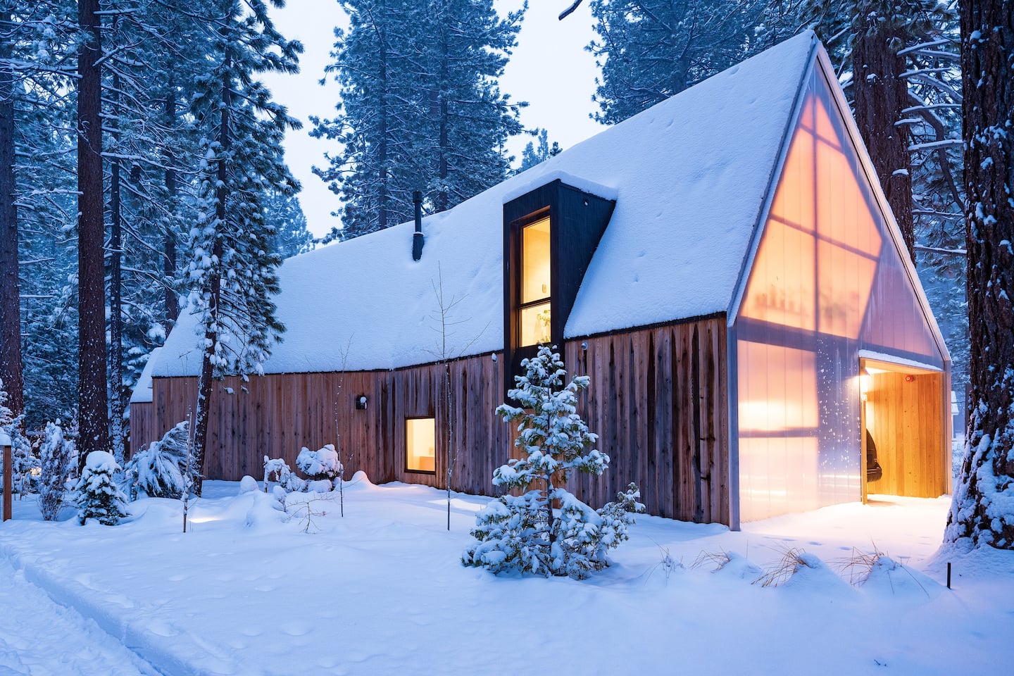 Lighthus Cabin- A Contemporary Tahoe Retreat
