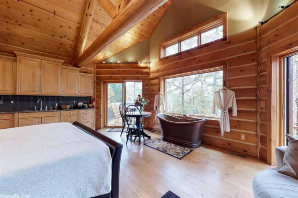 Luxury Private Log Cabin Getaway with Hot Tub