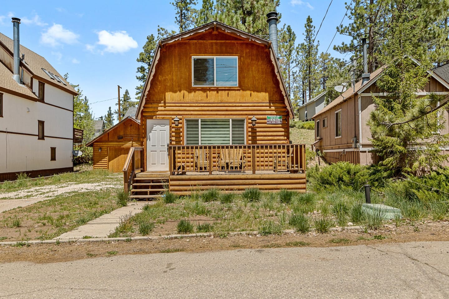 Starbright Cabin Rental — Hot Tub & Close to Everything