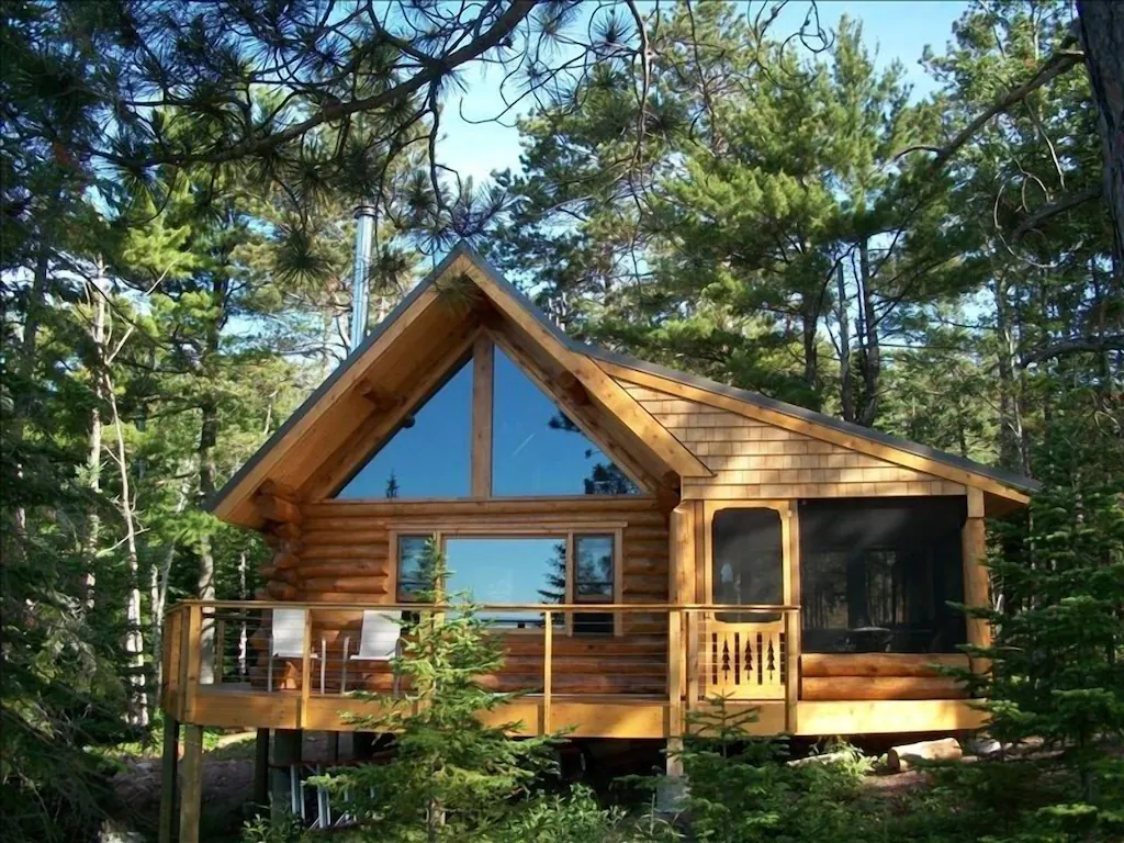 Tettegouche Log Cabin with Sauna