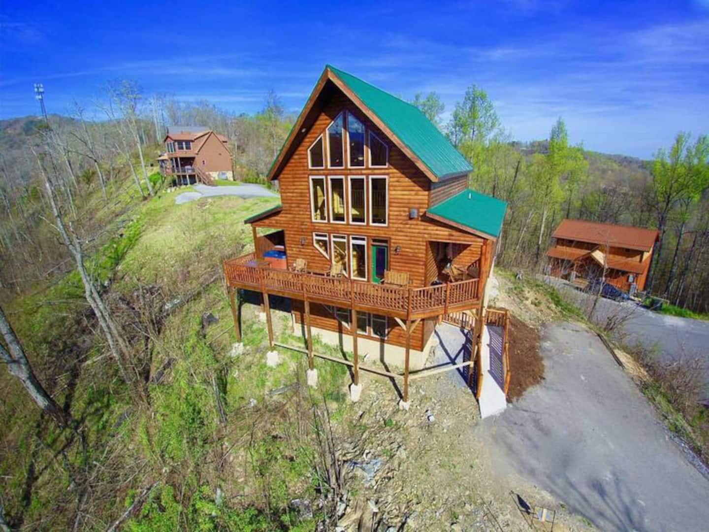 The Cozy Cub Cabin-relax with Smoky Mountain Views