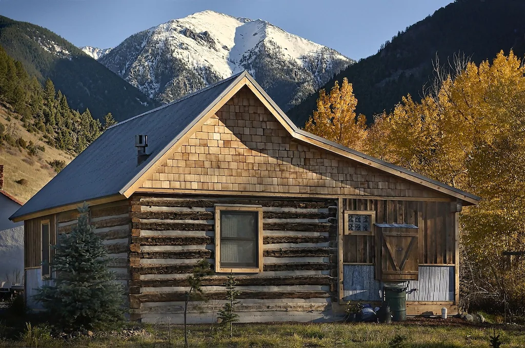 The School House - Cozy & Rustin Cabin near Yellowstone