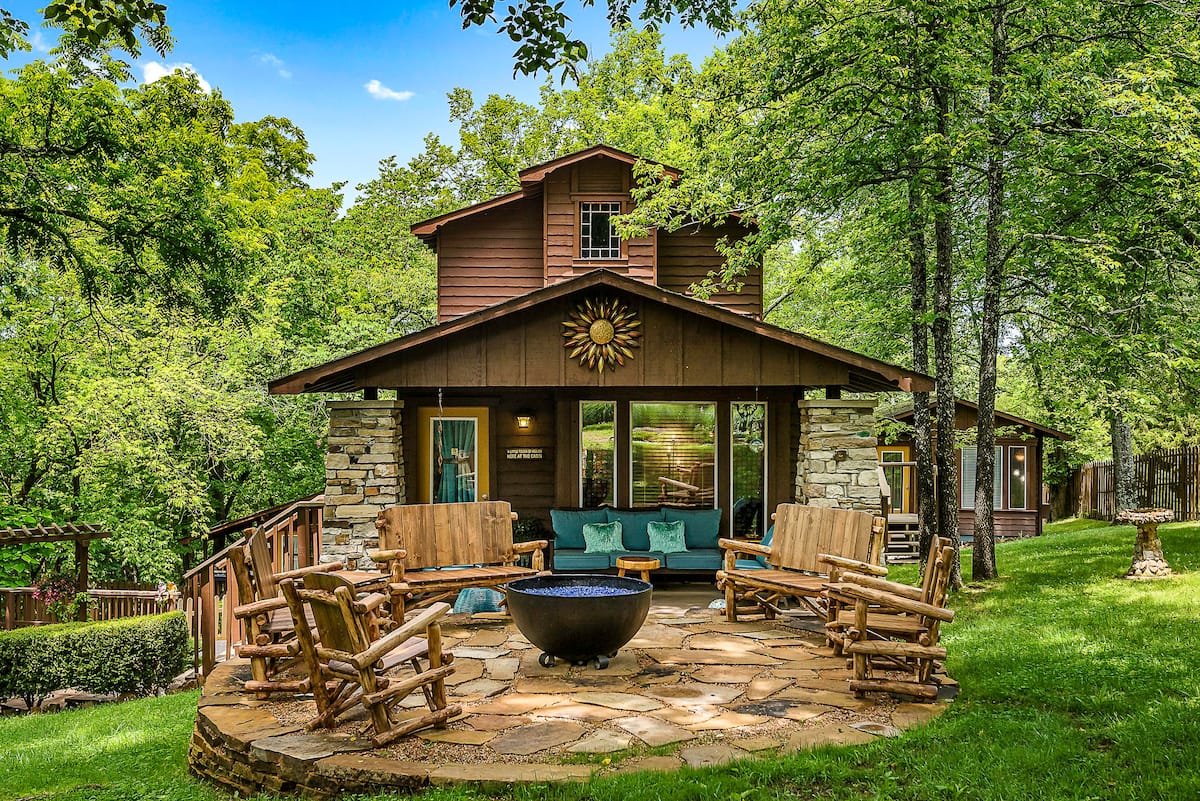 Walnut - The Woods - Romantic Cabin Rental Arkansas Airbnb