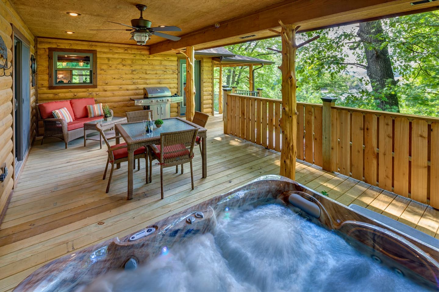Waterfront Beaver Lake Cabin - Luxury Romantic Cabin Airbnb Arkansas