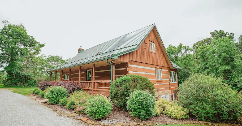 Hot Tub Cabins in Indiana