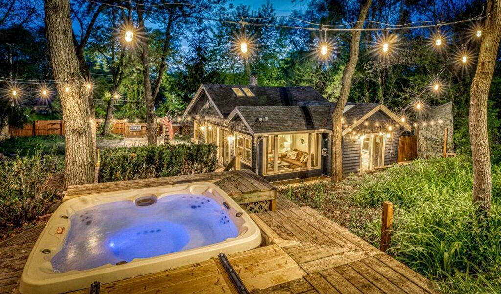 Top 12 Romantic Cabins In Indiana with Hot Tubs - Cabin Trippers