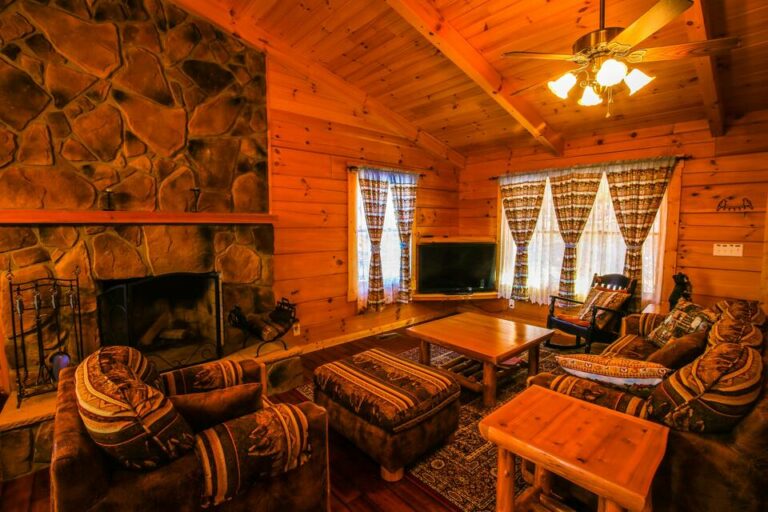 Top 12 Romantic Cabins In Virginia With Hot Tubs - Cabin Trippers