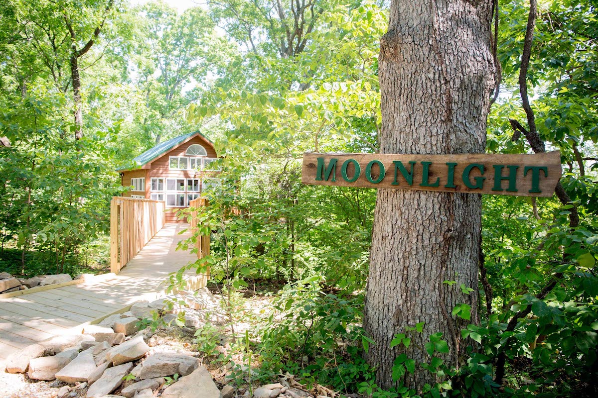 Hermann Cottage | Moonlight Treehouse Cabin Bed and Breakfast