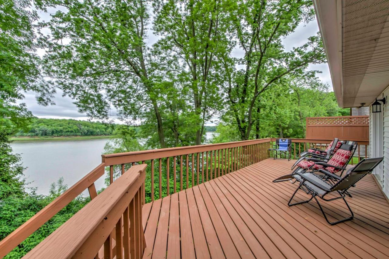 North Liberty Lake Hideaway Cabin Rental Iowa