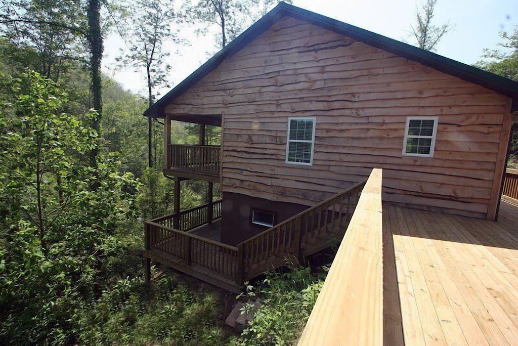 Mountain Treehouse Cabin on a Large Estate 