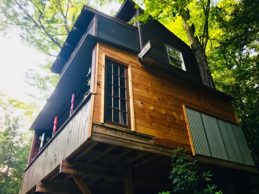 The Cottage Cloud- Treehouse Retreat
