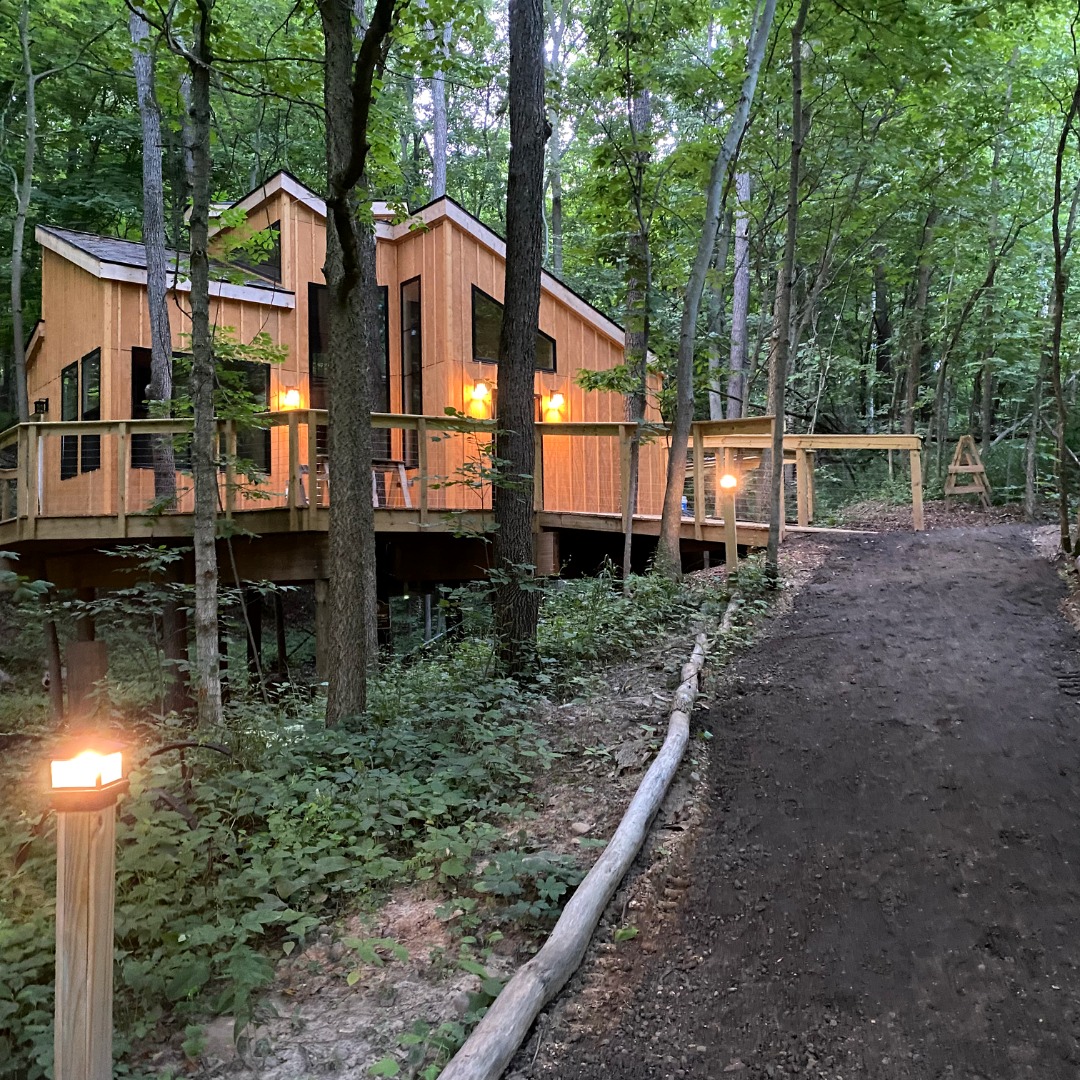 Tree House In Michigan 12 Best Treehouse Rentals in Michigan To Stay in 2023 - Cabin Trippers