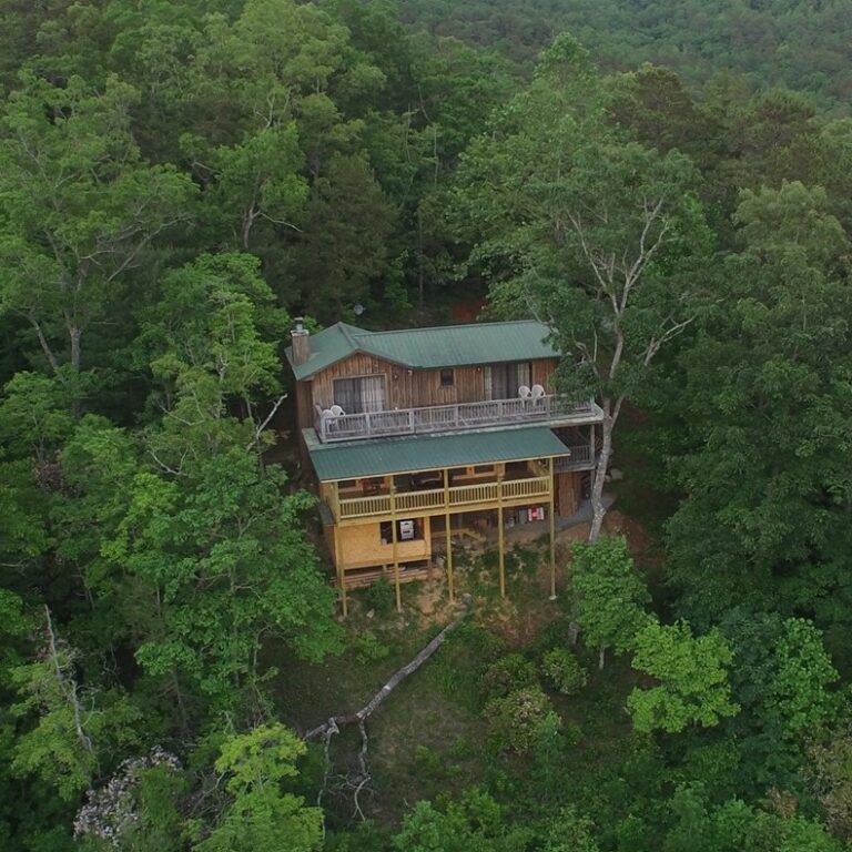 TOP 15 Treehouse Rentals in Cabin Trippers