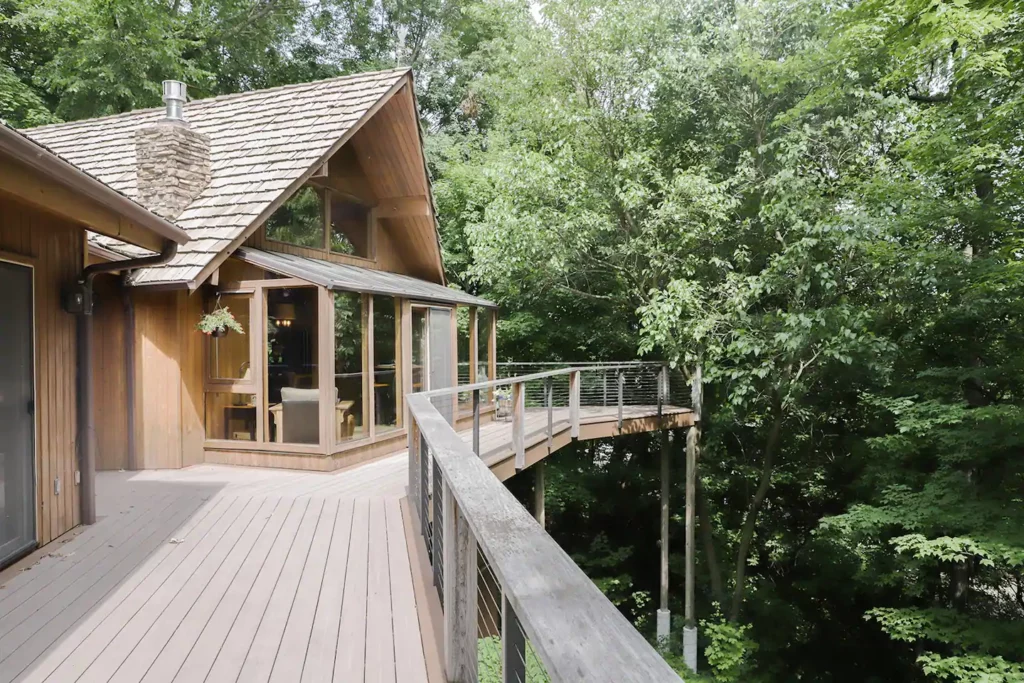 The Perfect Treehouse Getaway