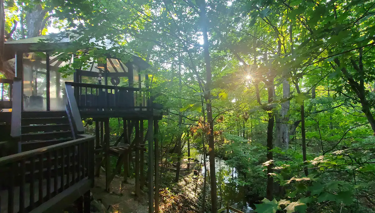 Wisconsin Treehouse Getaway Airbnb