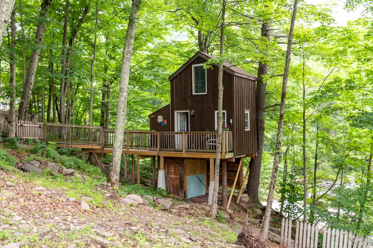 Cozy Treehouse in Catskill Mountains