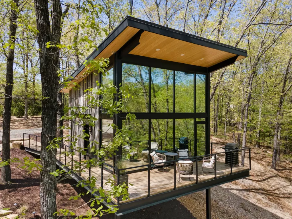 Luxury & Romantic Treehouse Cabin Getaway