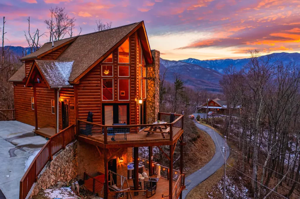 Peaceful Mountain Cabin with Spectacular Mountain ViewPeaceful Mountain Cabin with Spectacular Mountain View