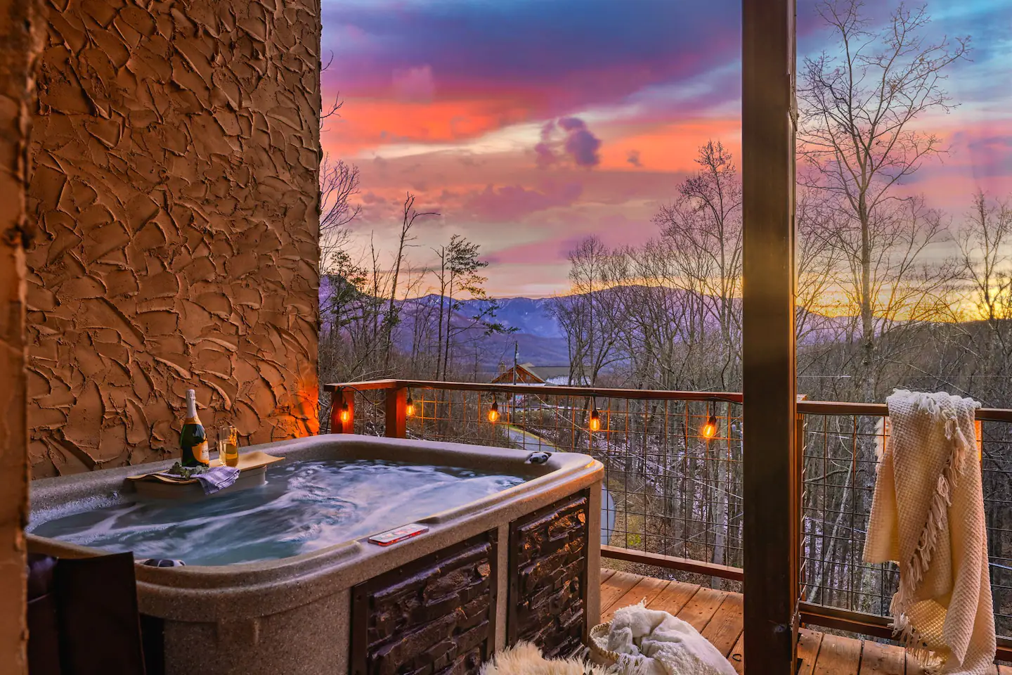 TOP 15 Romantic Cabins In Gatlinburg To Rent In 2023 - Cabin Trippers