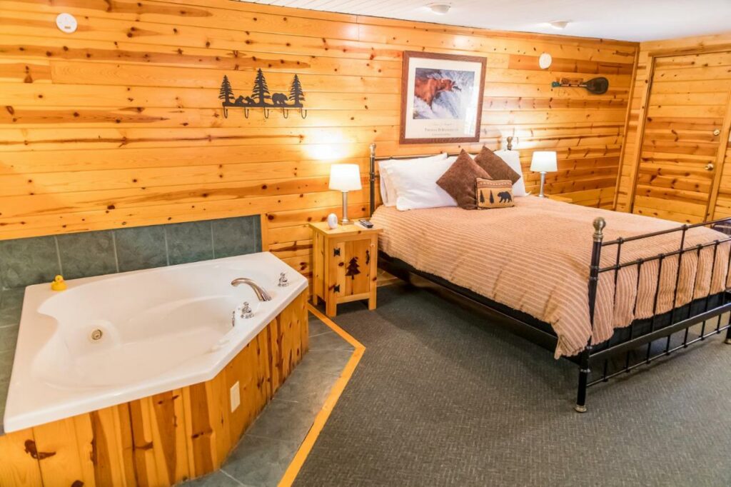 Ruidoso Lodge Log Cabin